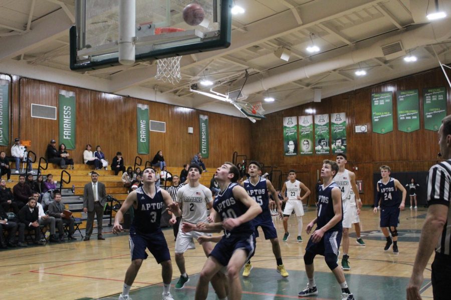 Boys’ basketball looks to repeat in new league