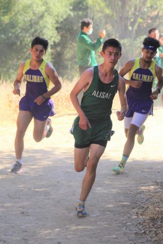 Boys cross country team looks for top ten finish at CCS