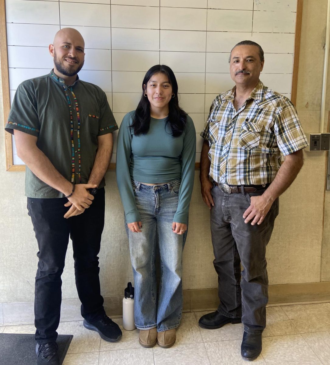 For the second year in a row, an Alisal student is once again a Gates scholar. Senior Joselin Hernandez was awarded the Gates Scholarship. Both Pedro Mendoza and Juan Jose Trujillo wrote letters of recommendation. “Mendoza and Trujillo are an inspiration because of what they have been able to accomplish,” Hernanez said.
